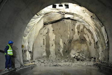 genova - fine scavi galleria metropolitana