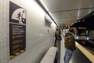 dislivello marciapiedi metro