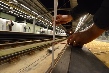 dislivello marciapiedi metro