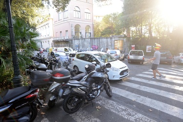 Genova - zona acquasola, XII Ottobre - parcheggi moto,
