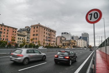 cartelli limiti velocit√† sopraelevata 