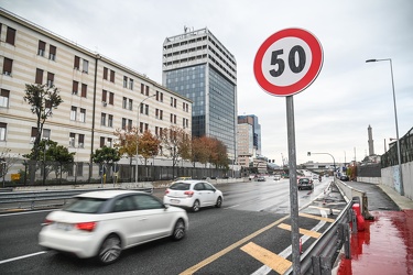 cartelli limiti velocit√† sopraelevata 