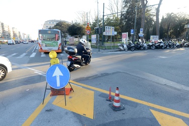 Genova - stazione Brignole - incrocio viabilita provvisoria caus