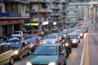 Genova - Corso Europa inquinata con traffico