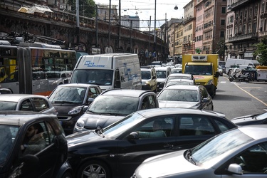 caos traffico Sampierdarena 12062020-3244