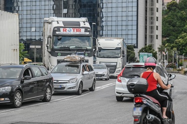 caos traffico san benigno imbarchi 03072021-3900