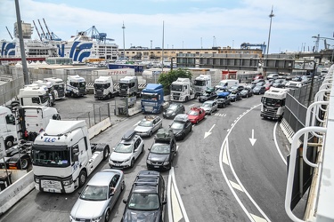 caos traffico san benigno imbarchi 03072021-4025