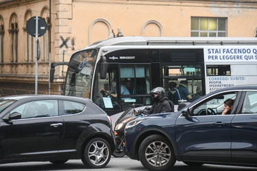 traffico bloccato via Cantore 24102022-17