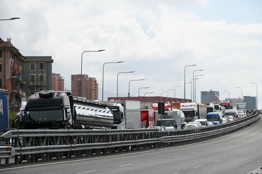 Genova - altra giornata di traffico su strade e autostrade