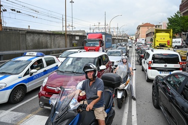 Genova - altra giornata di traffico su strade e autostrade