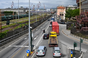 Genova - altra giornata di traffico su strade e autostrade